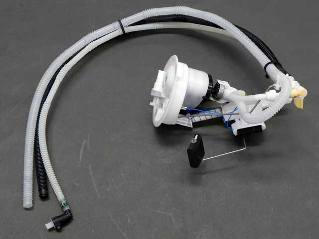 BMW E9X 335i Fuel Filter W/ Level Sensor OEM 16147163296 or 16117163295 – image 4