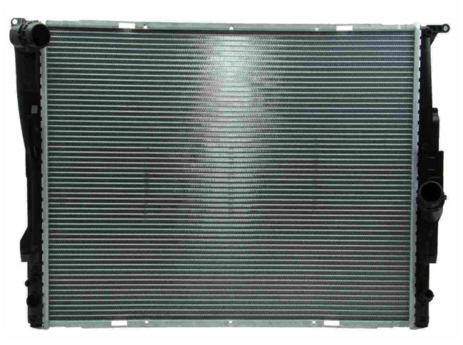 BMW E90/E92/E93 3-Series Engine Cooling Radiator By Nissens 17117562079 or 17117559273 – image 7