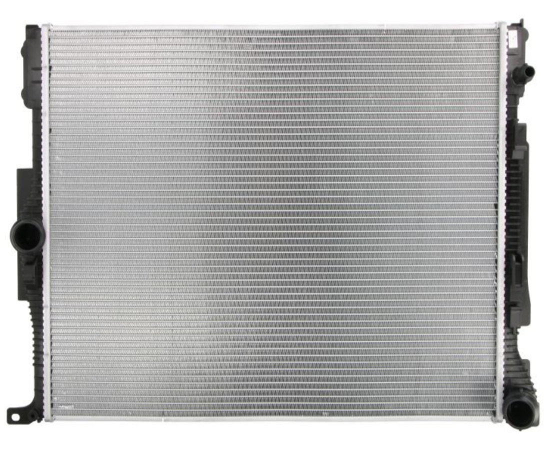 BMW F30 330i & 340i Engine Cooling Radiator Assembly OEM 17118482623 (Center Location)