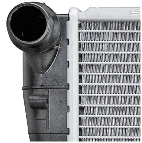 BMW E46 3-Series Radiator By Behr OEM 17119071519 or 17119071518 – image 2