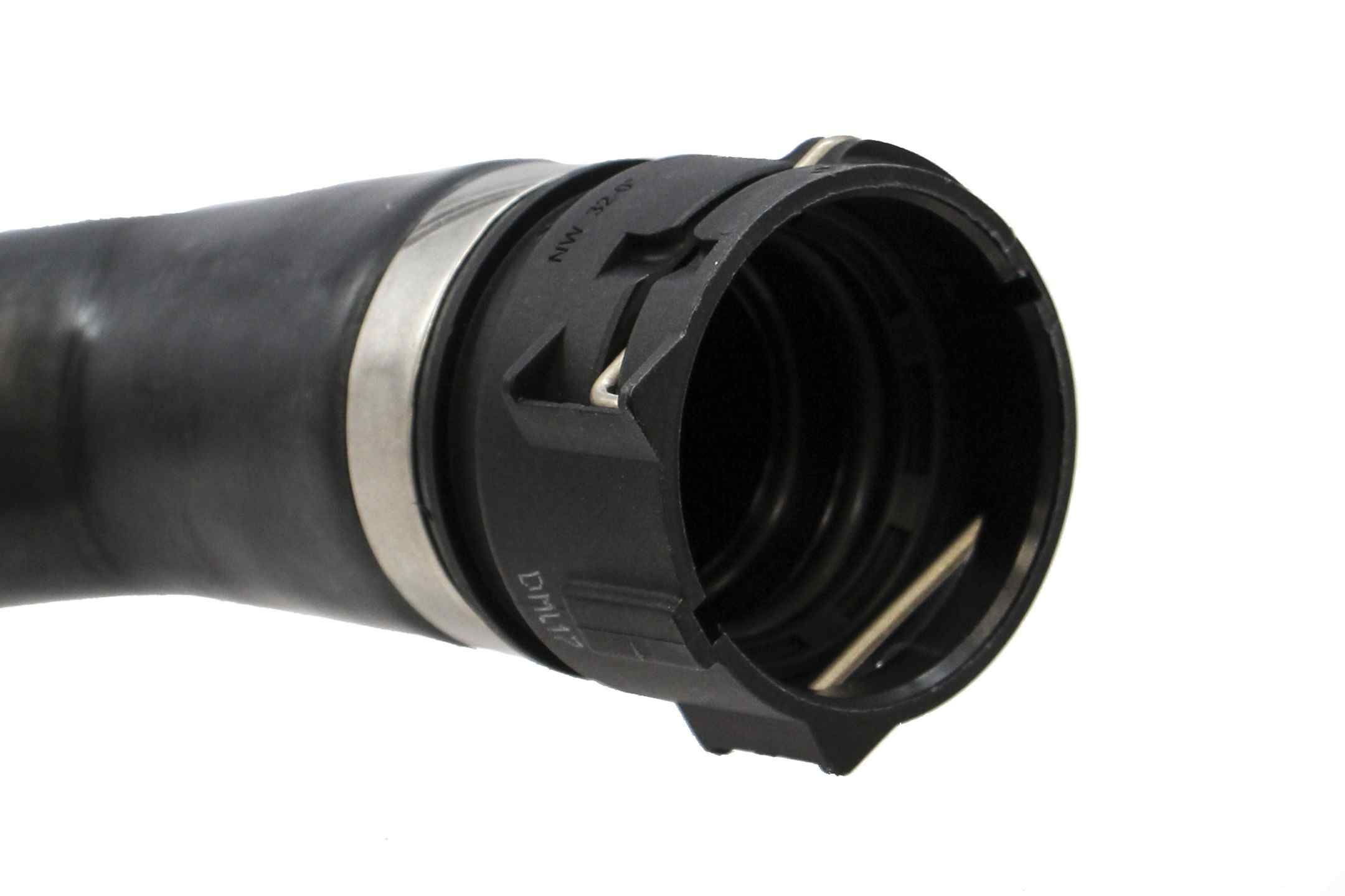 BMW F25 X3/X4 xDrive35i Upper Radiator Coolant Hose OEM 17127646150 – image 4