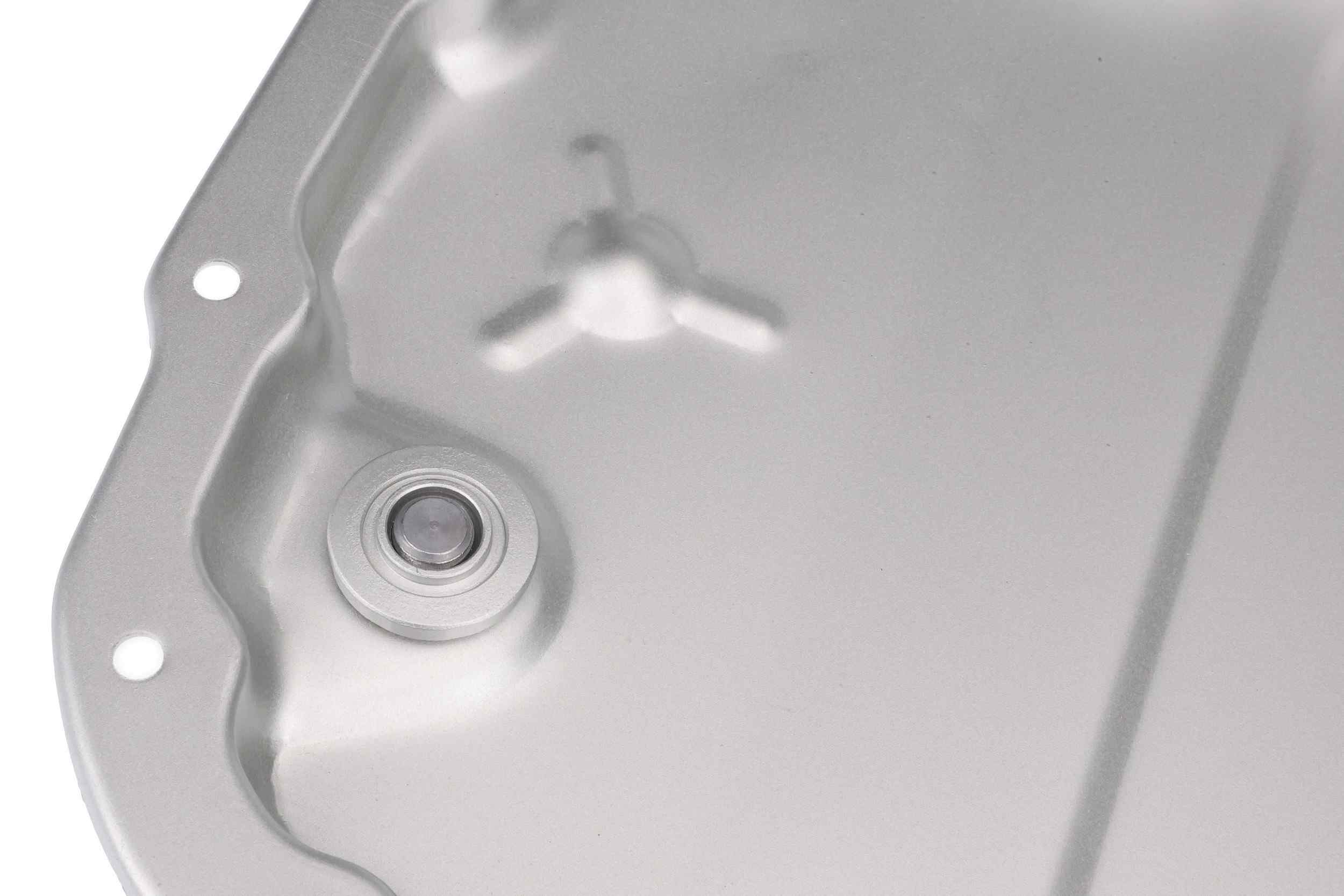 BMW E9X 3-Series GM Transmission Pan By Uro 24117581605 – image 2