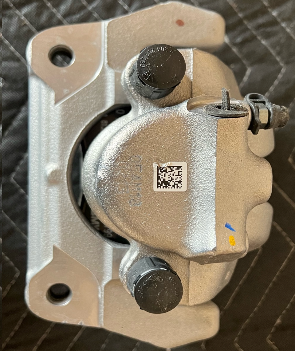 BMW F25 X3/X4 New Front Brake Caliper W/Pads OEM 34106790921 or 34106790922 – image 3
