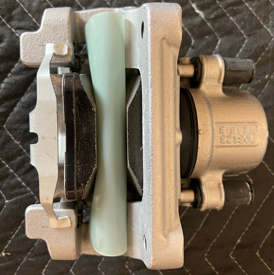 BMW F25 X3/X4 New Front Brake Caliper W/Pads OEM 34106790921 or 34106790922 – image 4
