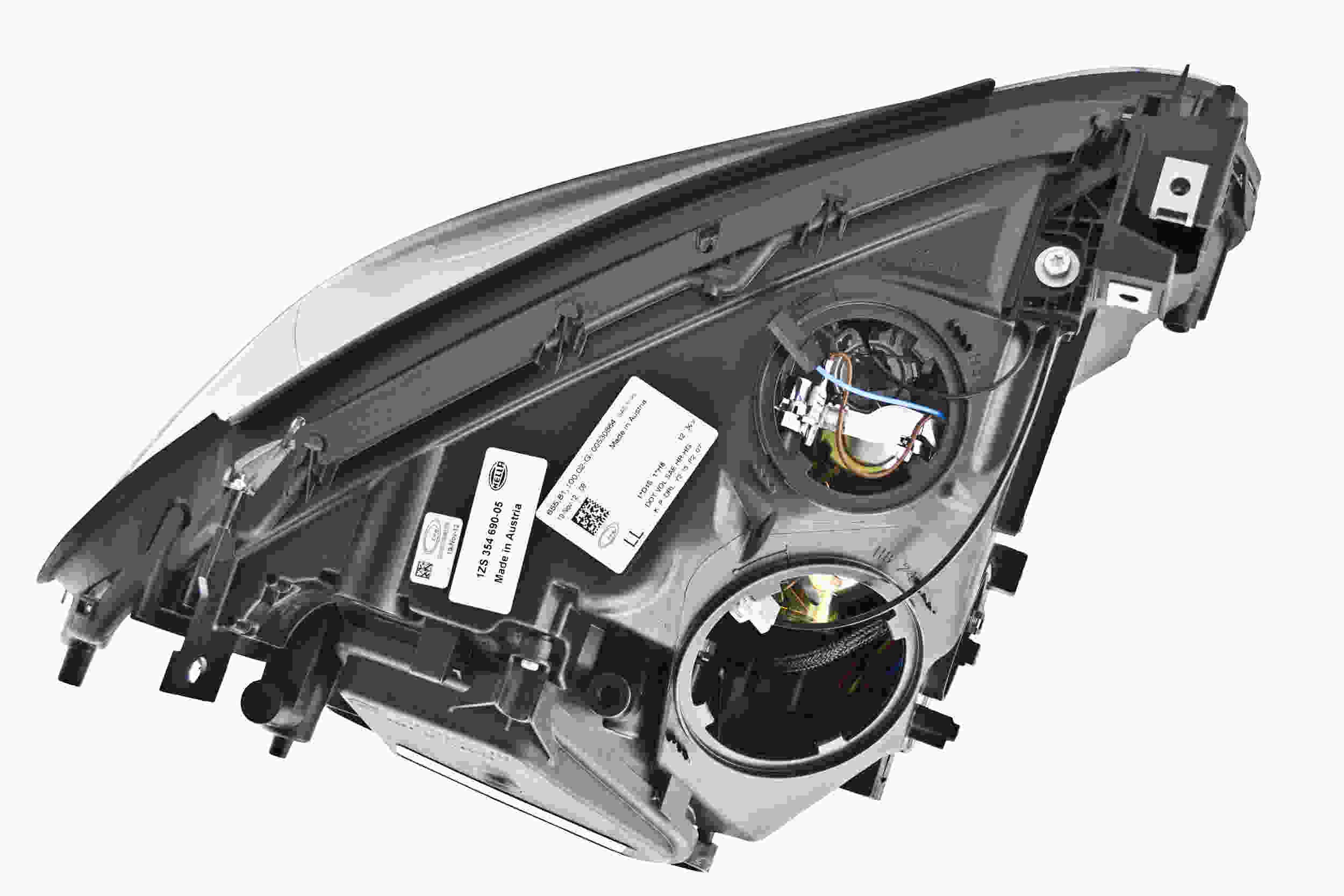 BMW F01/F02 Headlight Assembly OEM 63117228423 or 63117228424 – image 3