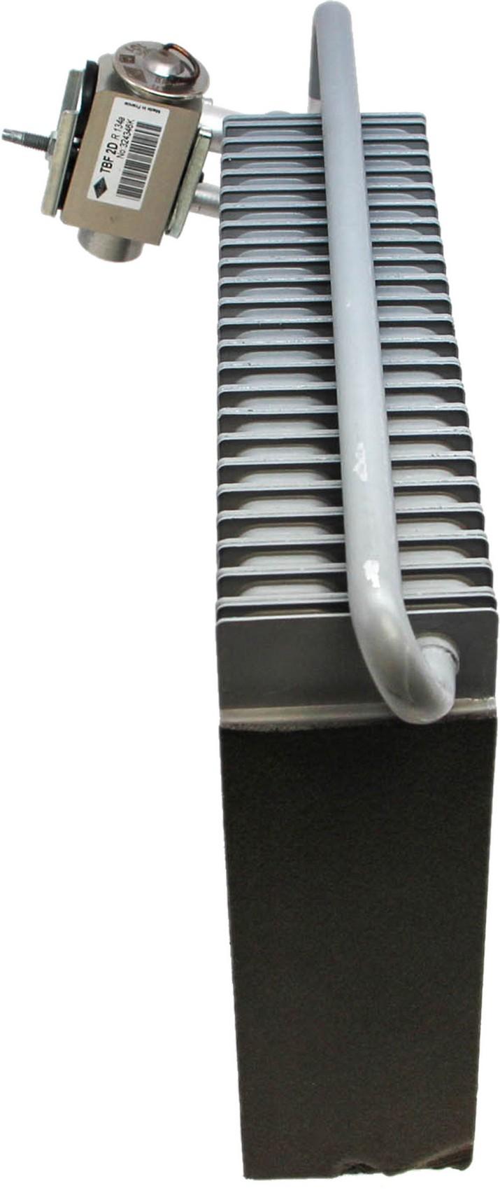 BMW E46 3-Series AC Evaporator Core W/ Valve OEM 64119135744 – image 4