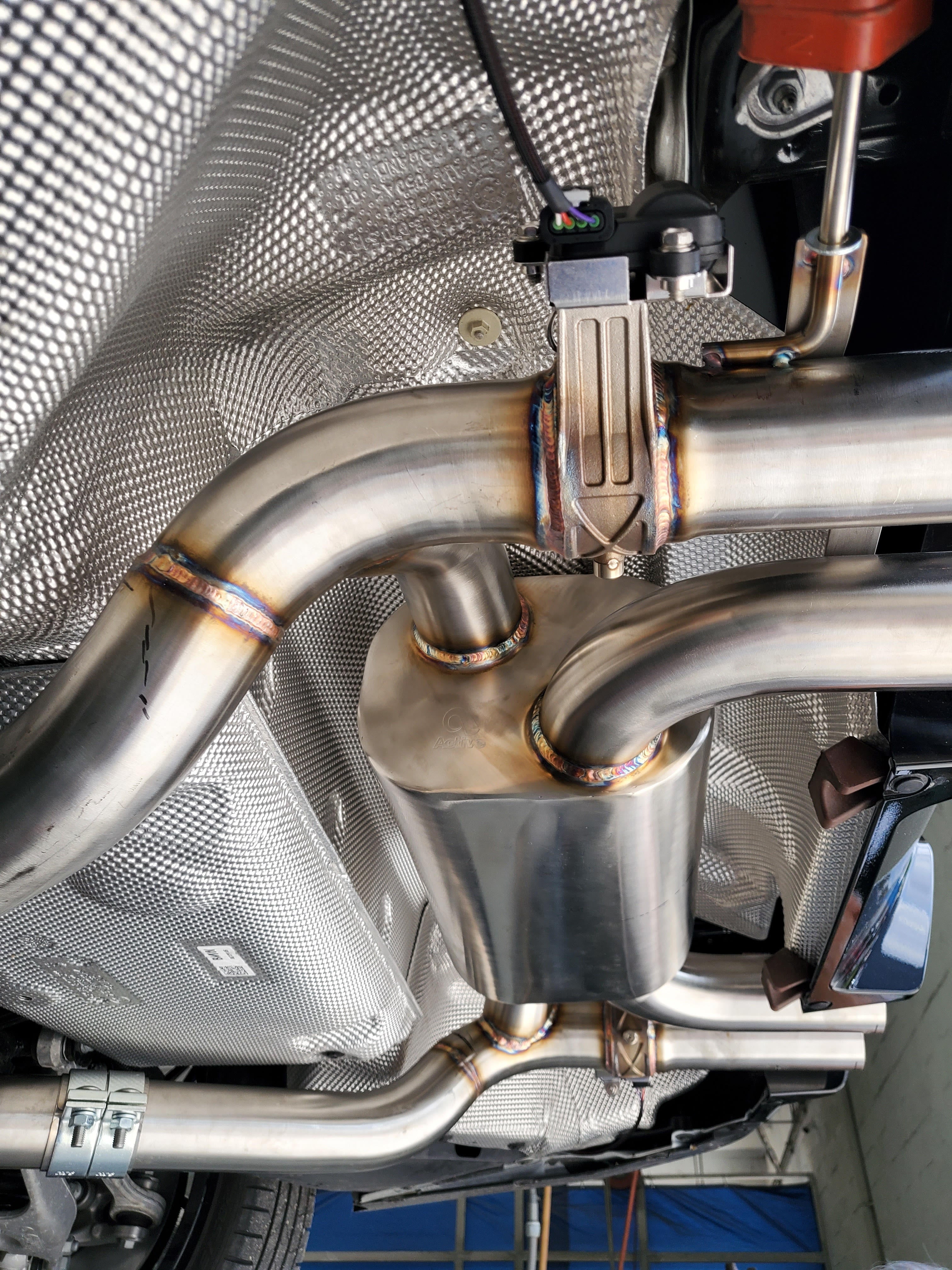 ACTIVE AUTOWERKE G80/G82 M3/M4 SIGNATURE MID-PIPE WITH X-PIPE 11-087 – image 7