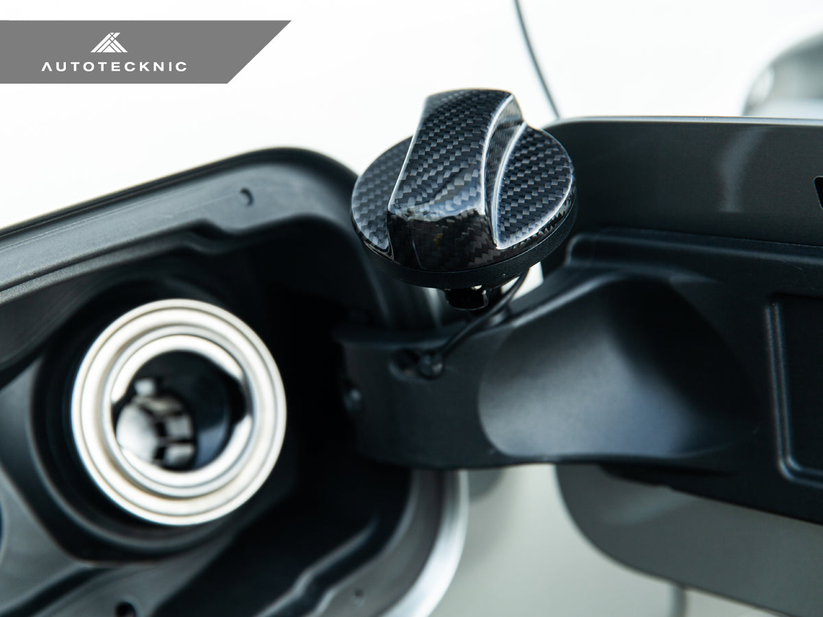 AUTOTECKNIC DRY CARBON COMPETITION FUEL CAP COVER - G05 X5 | G06 X6 | G07 X7 ATK-BM-0006-BC – image 2