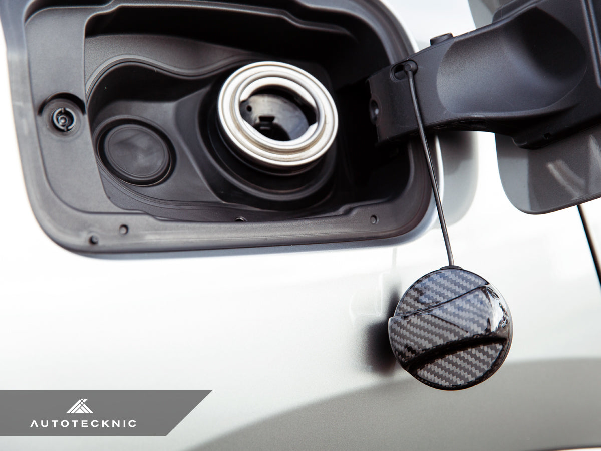 AUTOTECKNIC DRY CARBON COMPETITION FUEL CAP COVER - G05 X5 | G06 X6 | G07 X7 ATK-BM-0006-BC – image 3