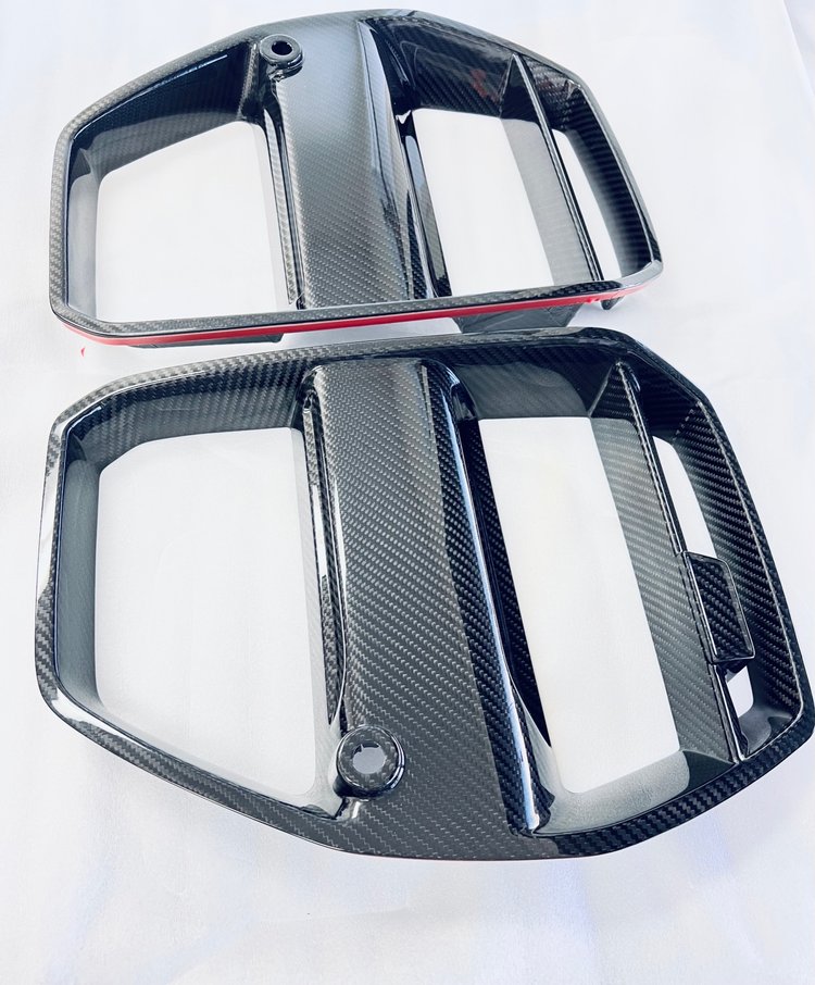 Stradale Design G8X M3/M4 GT3 DRY CARBON FRONT GRILL (COMPATIBLE WITH DRIVER ASSISTANT PRO) – image 3