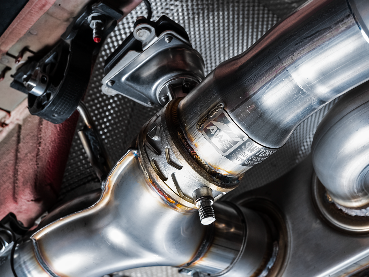 AWE GEN2 EXHAUST SUITE FOR THE BMW F8X M3/M4 – image 9