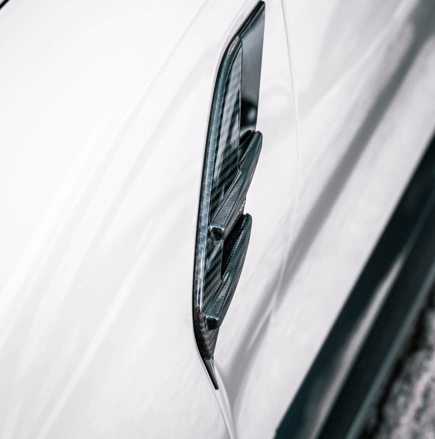 R44 MHC PLUS BMW G80 M3 PRE PREG CARBON FIBRE SIDE FENDER BADGE COVER – image 6