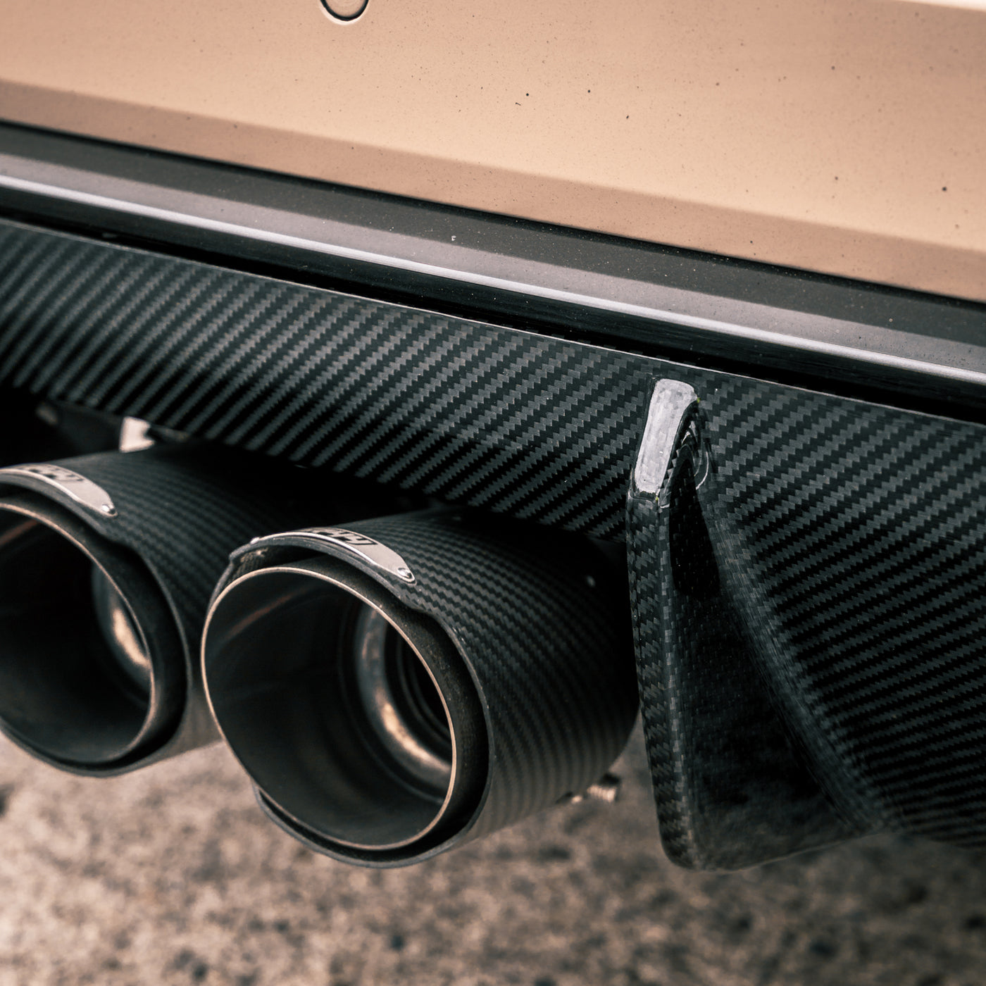 R44 MHC PLUS BMW G8X G80 M3 & G82 M4 OEM STYLE REAR DIFFUSER IN PRE PREG CARBON FIBRE – image 3