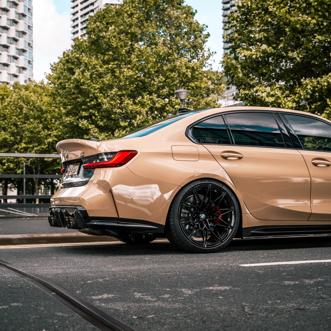 R44 MHC PLUS BMW G8X G80 M3 & G82 M4 OEM STYLE REAR DIFFUSER IN PRE PREG CARBON FIBRE – image 6