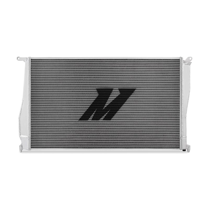MishiMoto Performance Aluminum Radiator, fits BMW 335i/135i (Automatic) 2006–2013 MMRAD-E90-07A – image 2