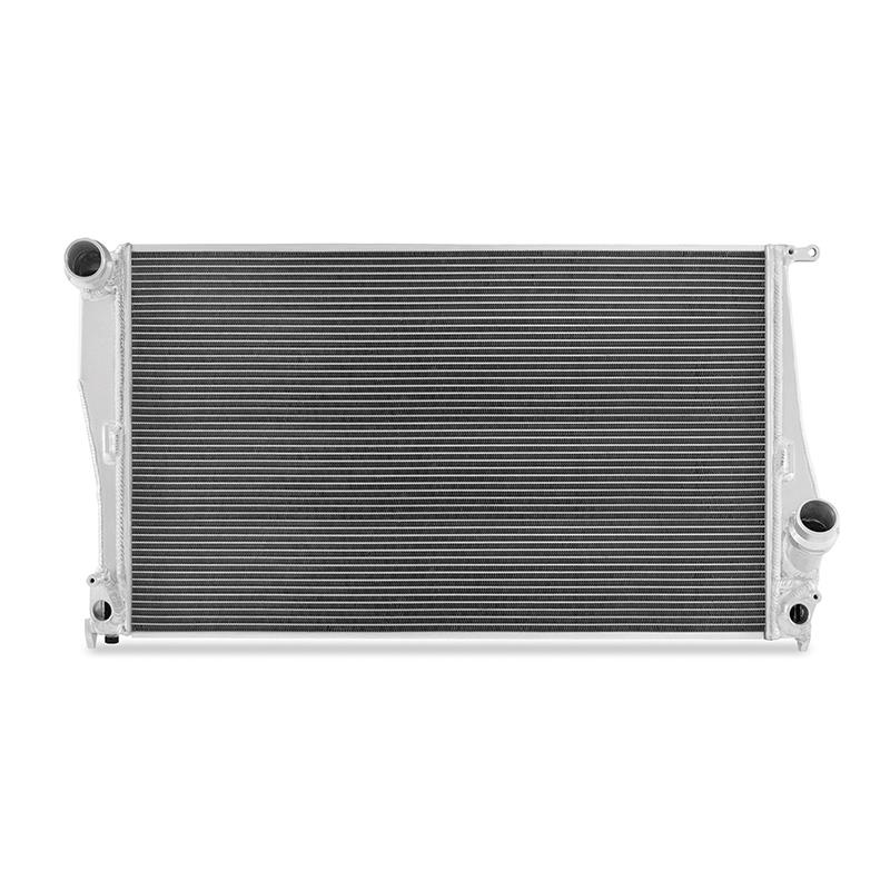 MishiMoto Performance Aluminum Radiator, fits BMW 335i/135i (Automatic) 2006–2013 MMRAD-E90-07A – image 4