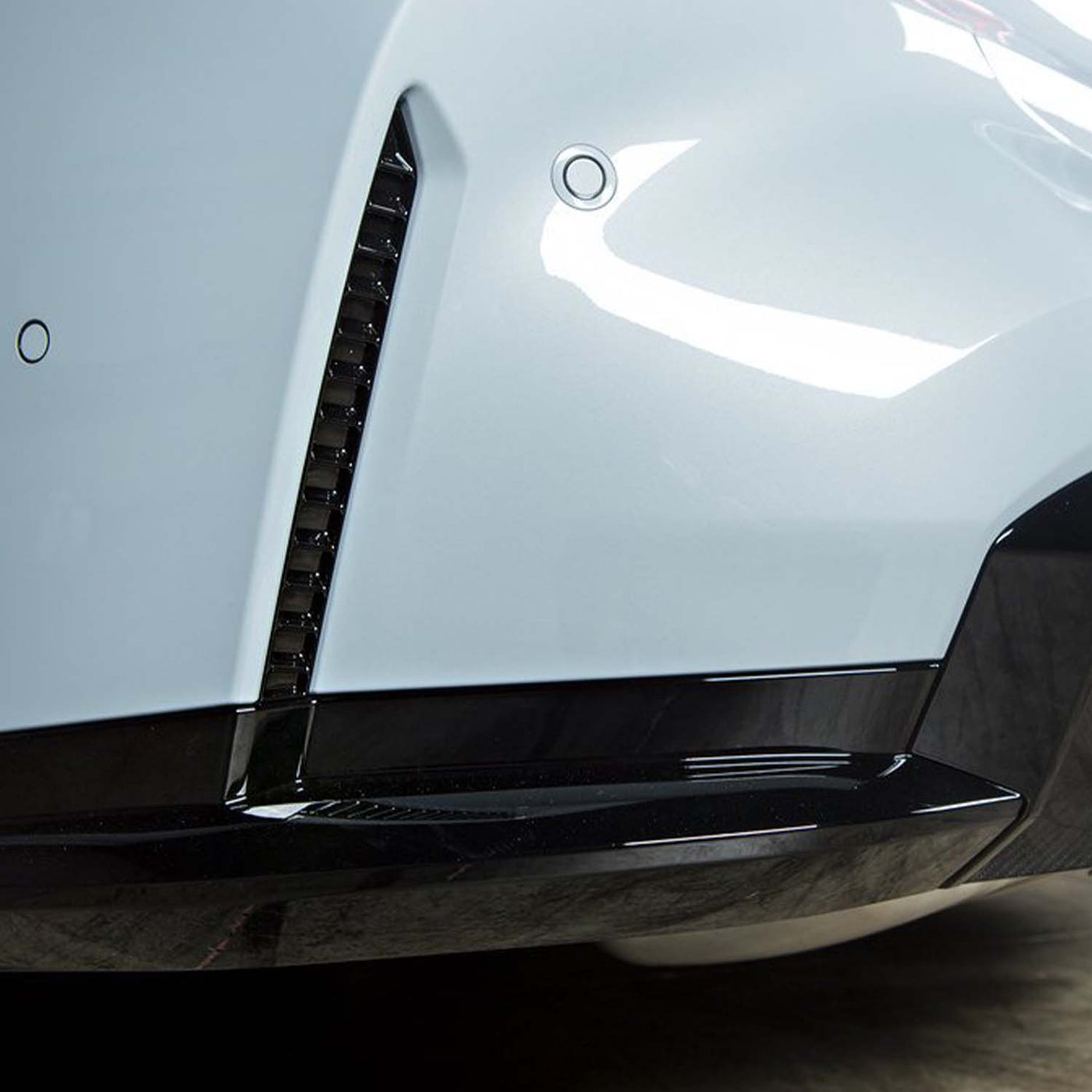 R44 ACEXXON G8X M3 & M4 REAR REFLECTOR INSERTS IN GLOSS BLACK – image 2
