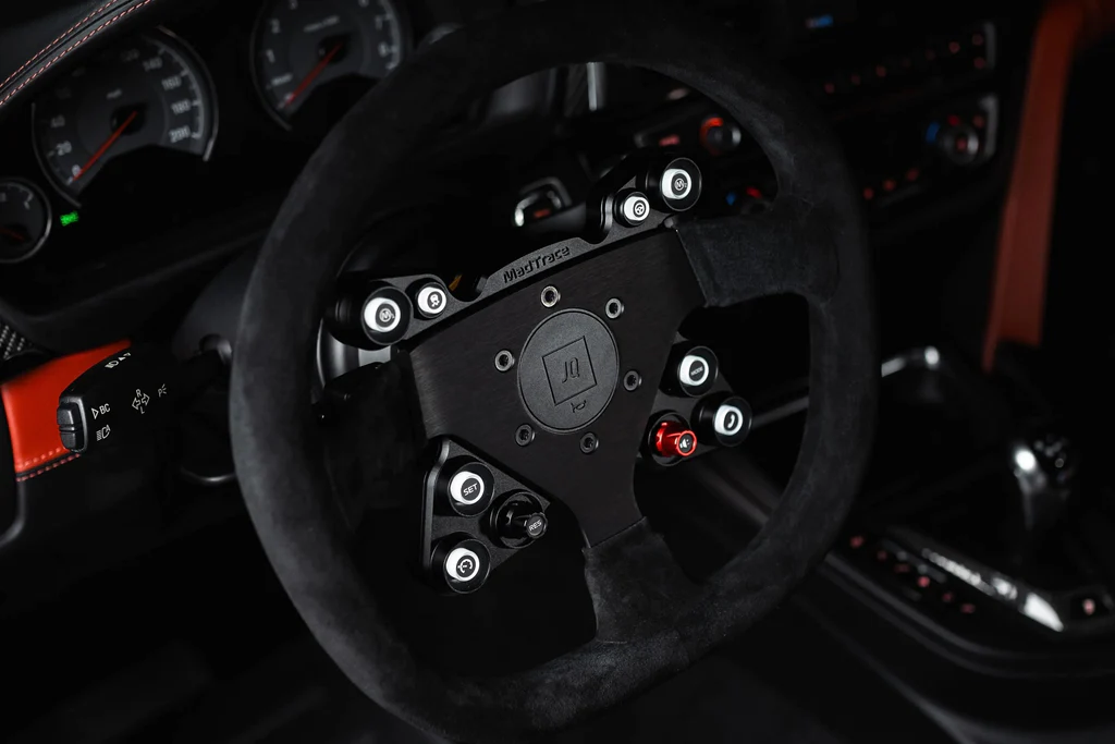 MadTrace F-Chassis Racing Steering Wheel System – image 2