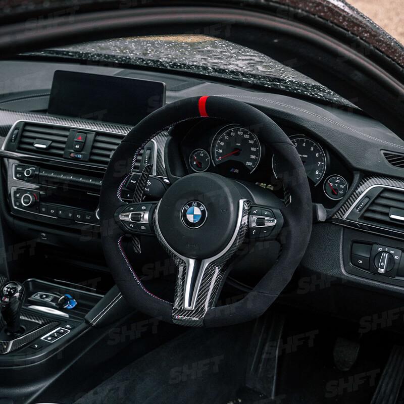 R44 BMW FLAT BOTTOM STEERING WHEEL IN ALCANTARA WITH MOLDED GRIPS AND RED STRIPE – image 6