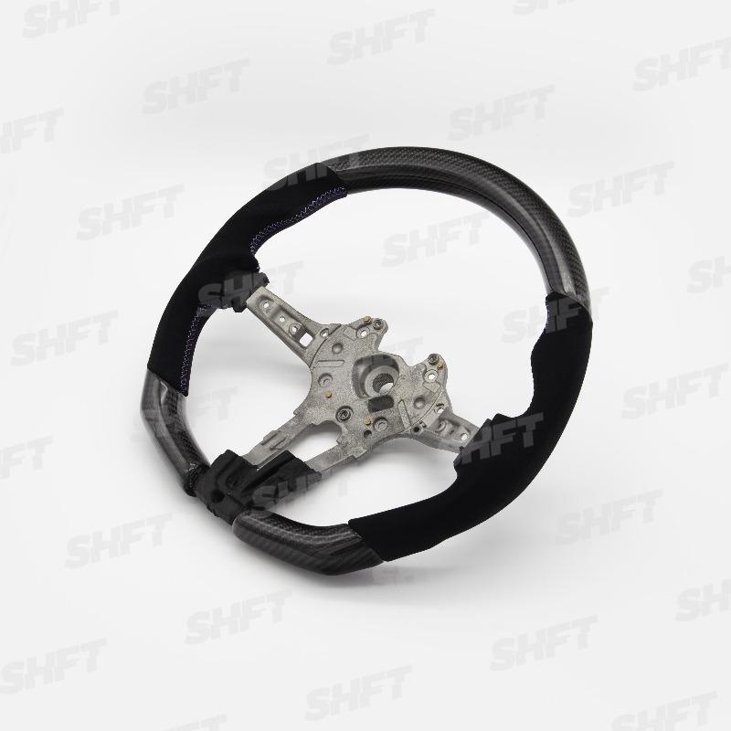 R44 BMW FLAT BOTTOM STEERING WHEEL IN GLOSS CARBON WITH MOLDED ALCANTARA GRIPS – image 4