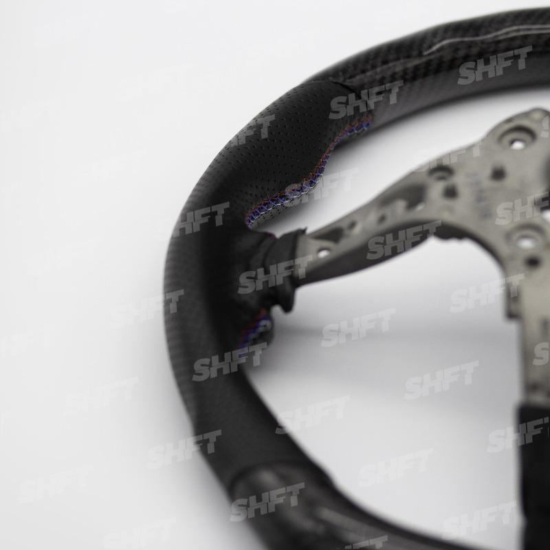R44 BMW FLAT BOTTOM GLOSS CARBON STEERING WHEEL W/ PERFORATED LEATHER MOLDED GRIPS – image 6